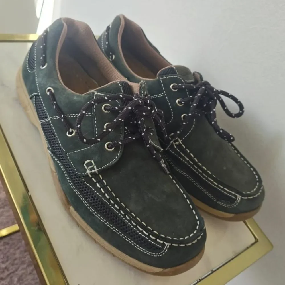 G.H. Bass & Co. Green Boat Earl Navy Loafer for Men Size 10.5